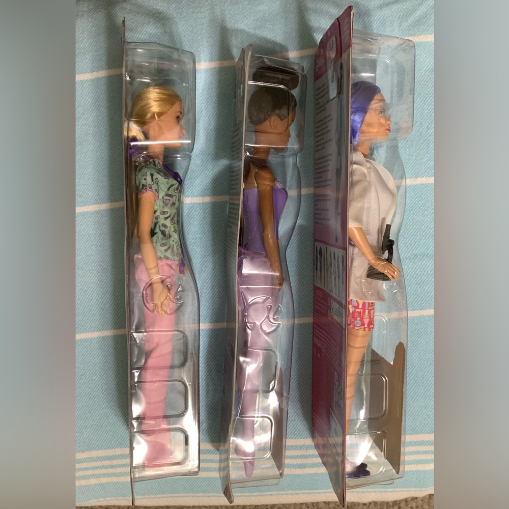 NIB Barbie Nurse, Ballerina, Scientist - Three (3) You Can Be Anything Dolls. - Picture 5 of 8